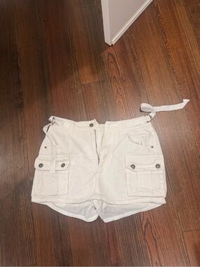Amazon Women's Cream Cargo Skort with Belt
